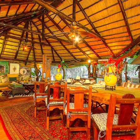 Wielewaal Bush Lodge Marloth Park Buitenkant foto