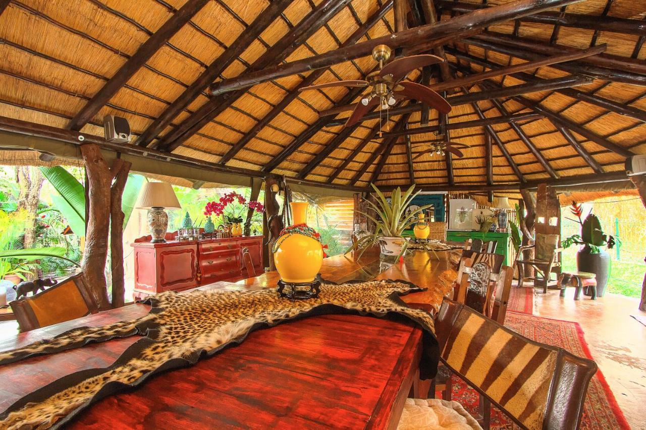Wielewaal Bush Lodge Marloth Park Buitenkant foto