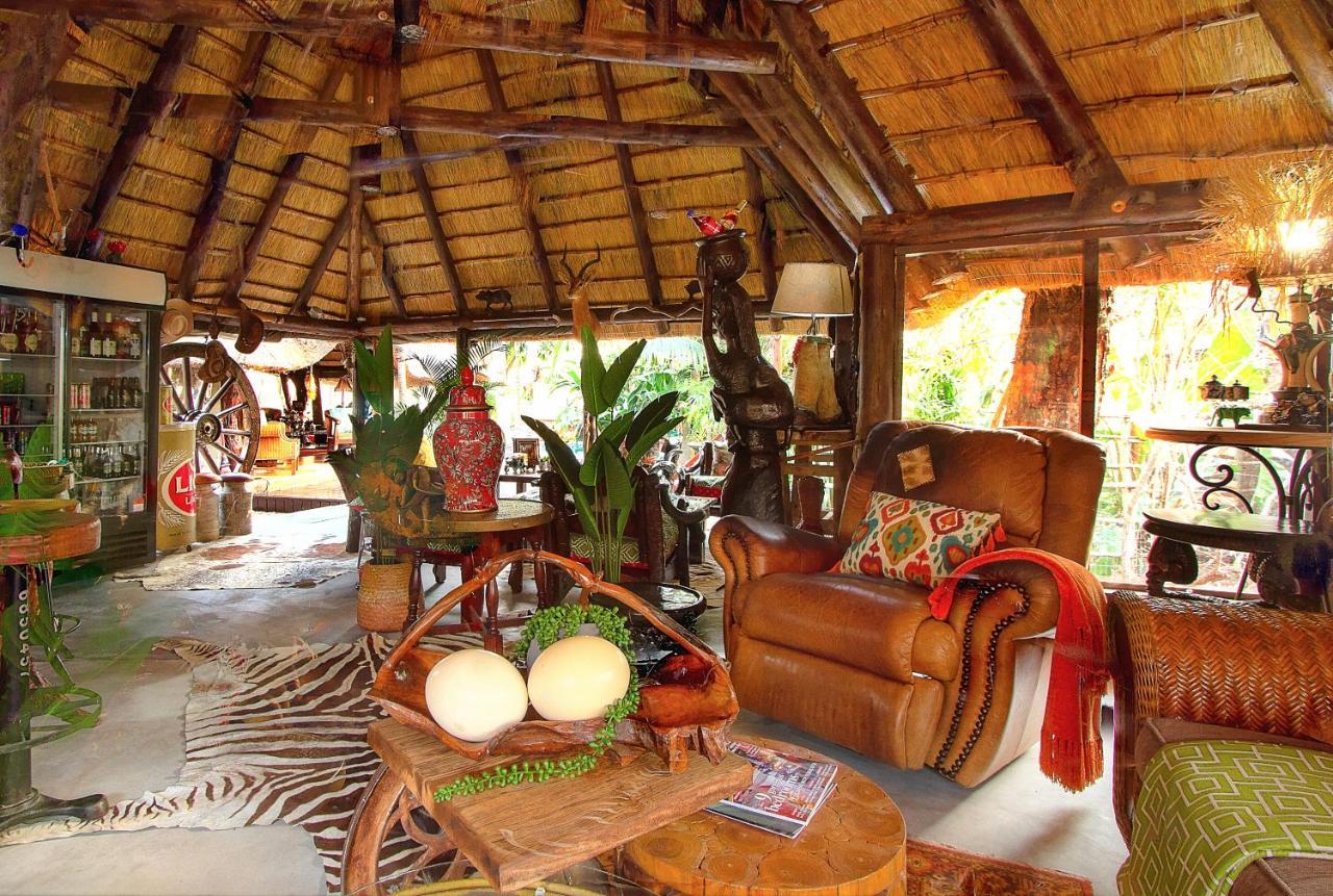 Wielewaal Bush Lodge Marloth Park Buitenkant foto