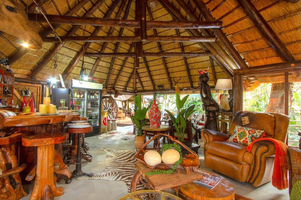 Wielewaal Bush Lodge Marloth Park Buitenkant foto