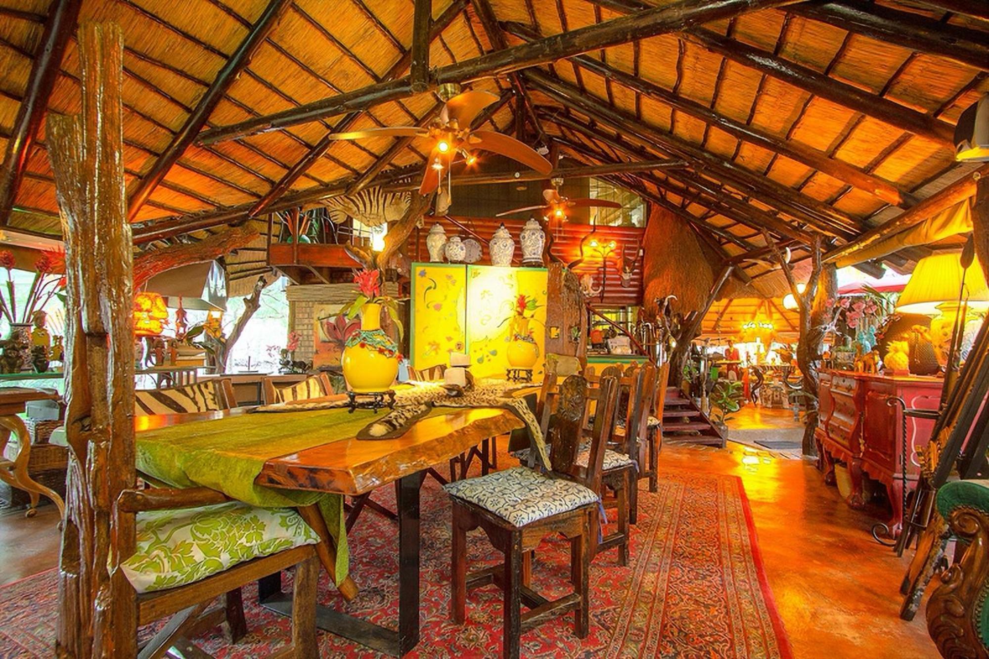 Wielewaal Bush Lodge Marloth Park Buitenkant foto